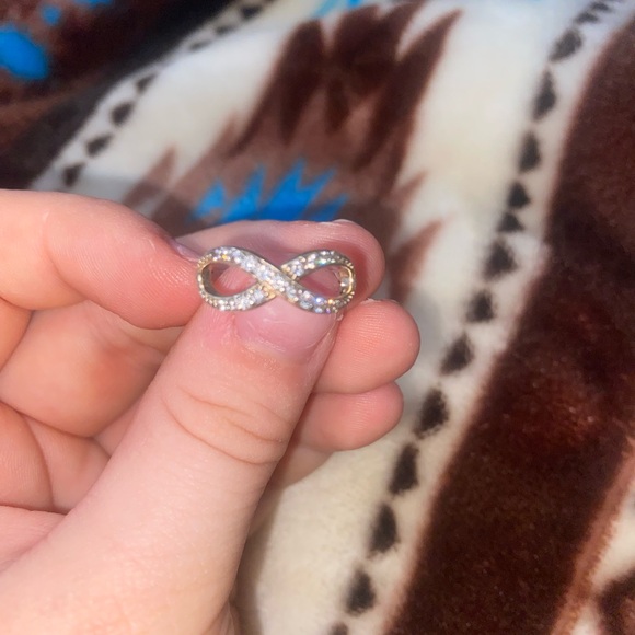 white gold infinity diamond promise/engagement ring - Picture 2 of 3